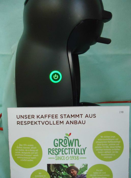 Кафемашина с гаранция 1 година NESCAFÉ® Dolce Gusto Krups Piccolo.Black