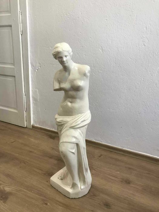 Статуя за градина Venus De Milo