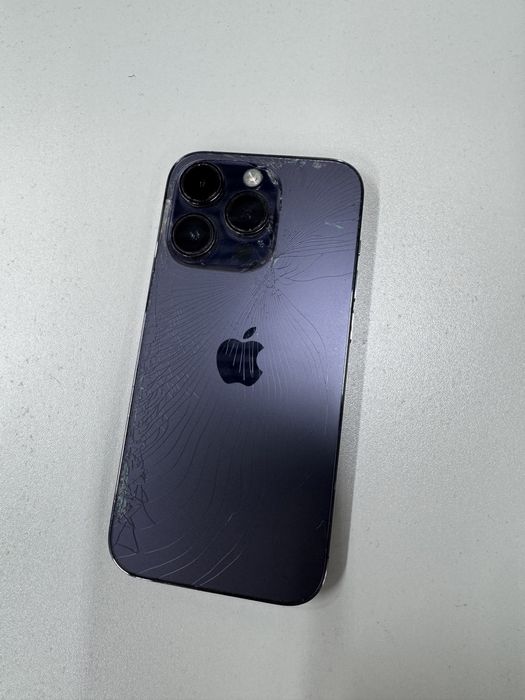 Продаю айфон 14про