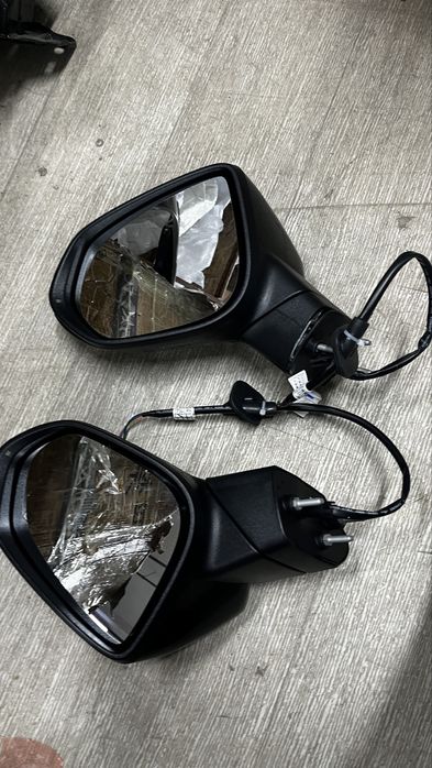 Зеркло есть Changan CS 35