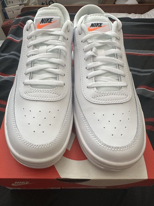 41 - Nike Court Vantage