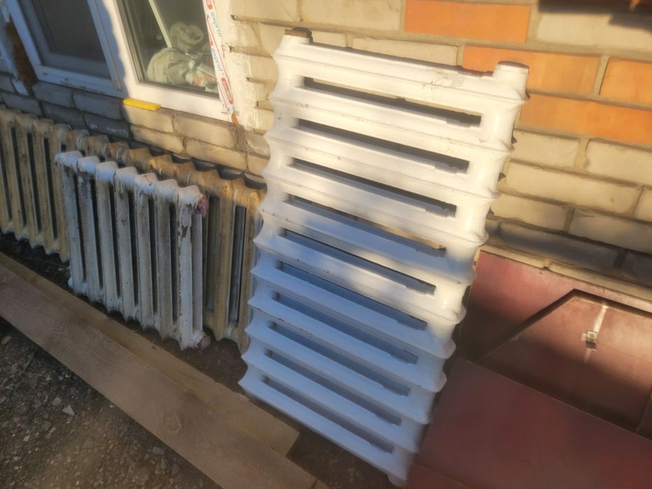 Продам батареи чугунные