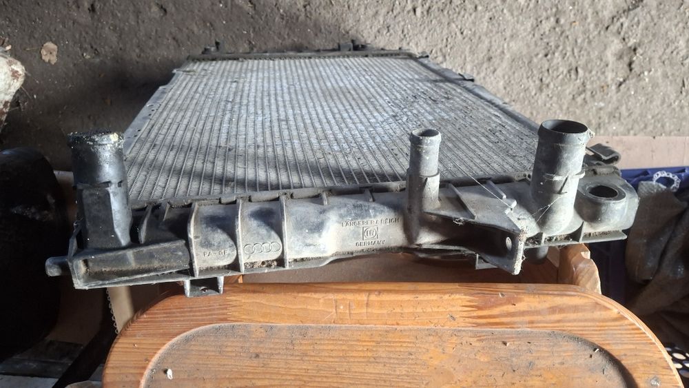 Продам!!! б/у  Радиатор ауди оригинал