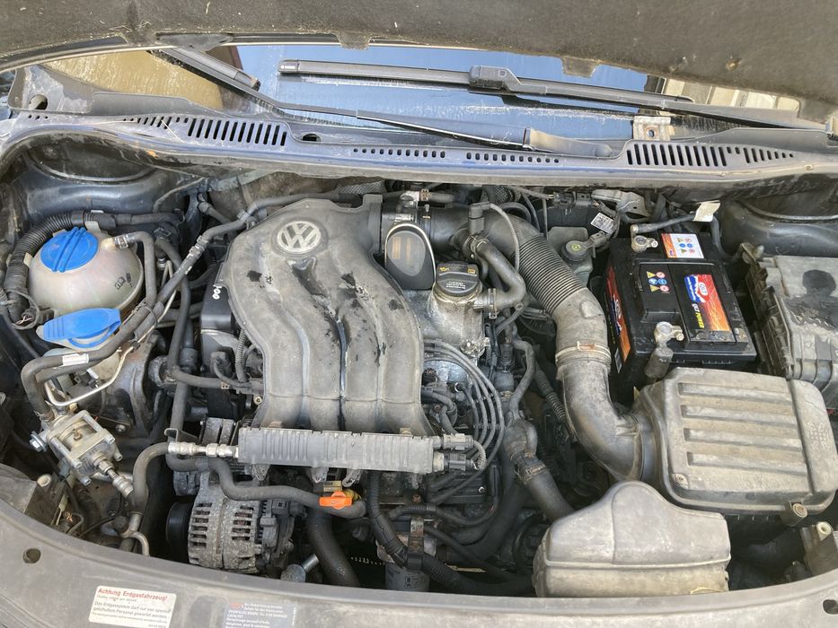 Фолксваген туаран 2.0 бензин/метан на части