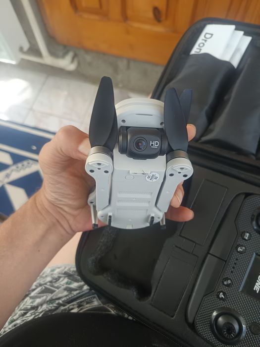 Vând drona hexacraft cu GPS.