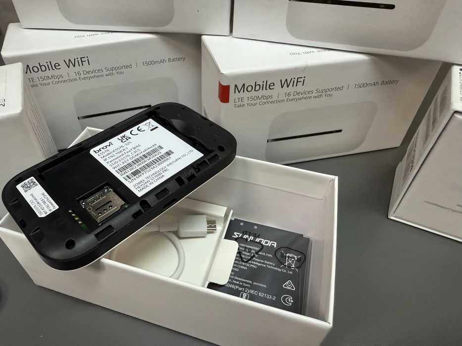 Безжичен рутер бисквитка E5576 4G LTЕ, батерия 1500 mAh,преносим WiFi