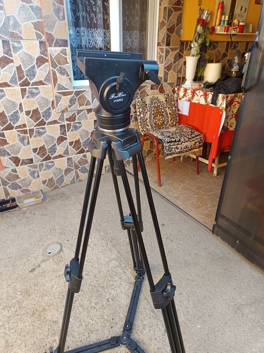 Trepied aparat foto