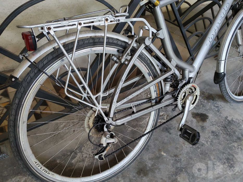 28 dyuymli, amortizatorli velosiped sotiladi