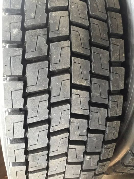 Гуми 215/75/17.5 Нов Регенерат