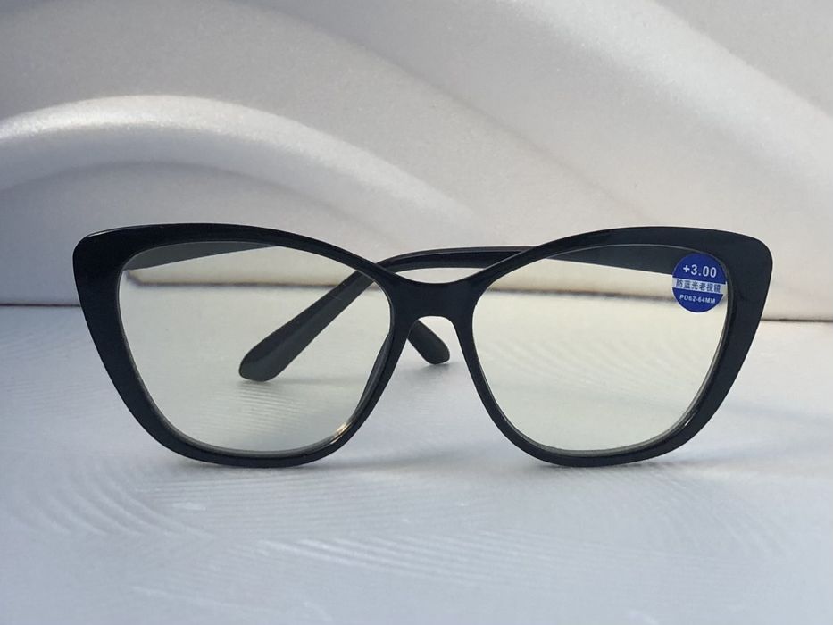 Модерни дамски диоптрични очила /+1.00 - +3.00 /