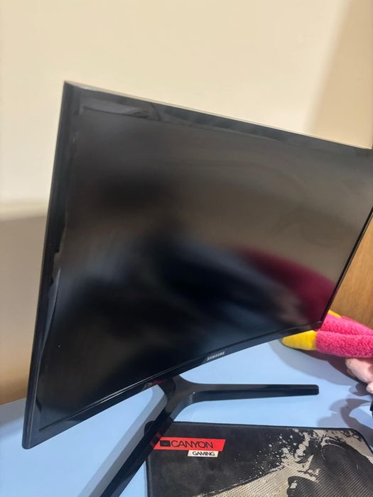 Гейминг монитор Samsung - 24RG52F, 24"