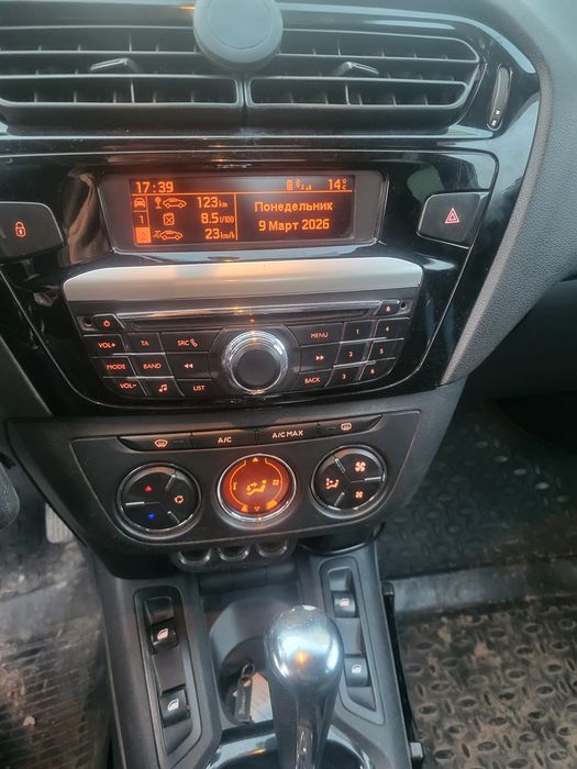 Peugeot 301 полная комплектация