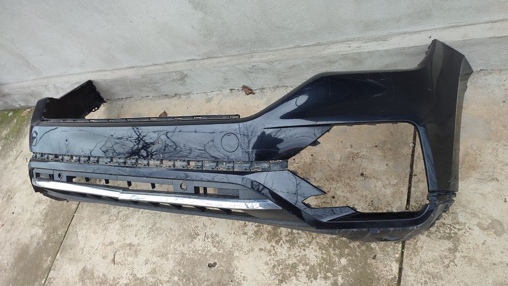 Bara fata cu grila centra  și bara spate cu Spoiler bara spate  Vw Touareg model 2020 CR