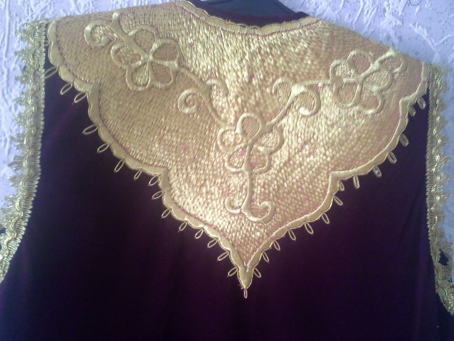 Продаю свадебный женский Зар-чопон