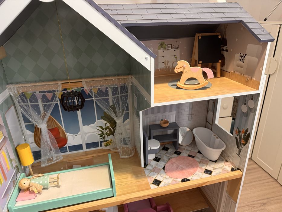 Vand casuta de papusi xxl din lemn cu mobilier