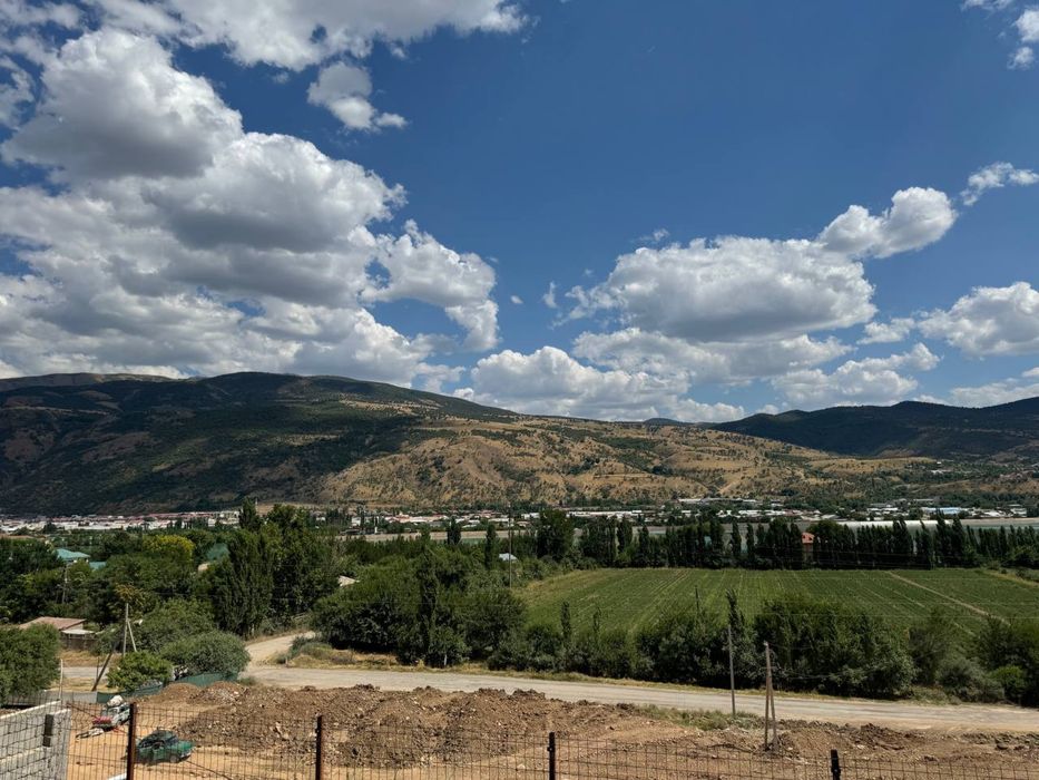 Yengi qurib bitqazilgan dacha Qizilsuvda