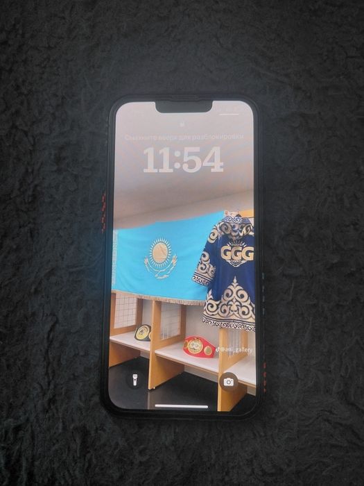 Продам телефон айфон 13 про