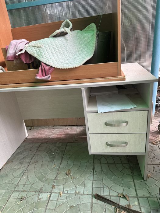 Продам офисные столы