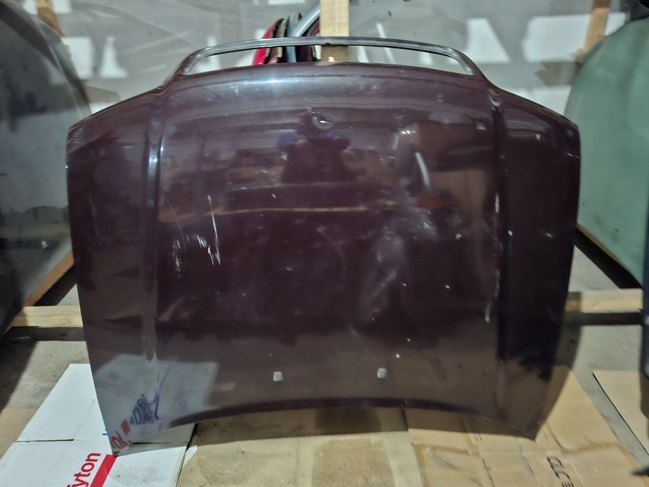 Капот на Ауди А4 В5