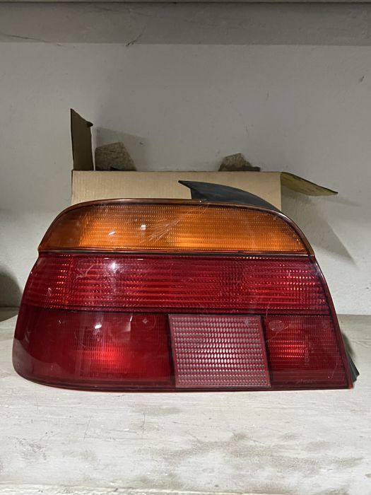 Продам задние Фары бмв е39