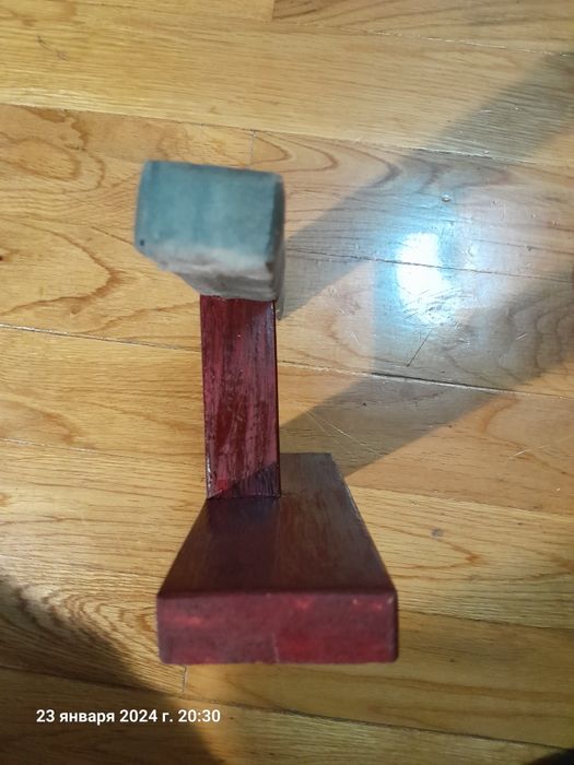 Подставка для часов Hand Made