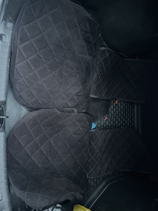 Продам чехлы на авто универсальные