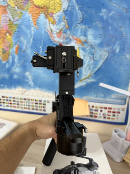 Электронный стабилизатор DJI RS 3 Mini