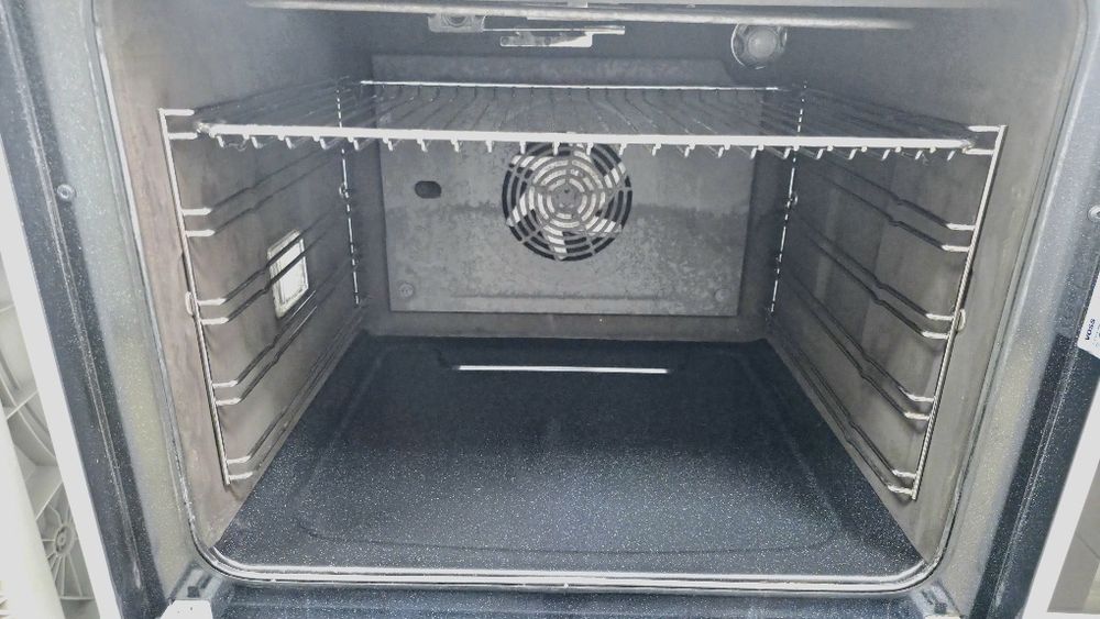 Печка с индукционни котлони Voss Electrolux ELI23020 с каталитичното самопочистване/ 2г.гаранция