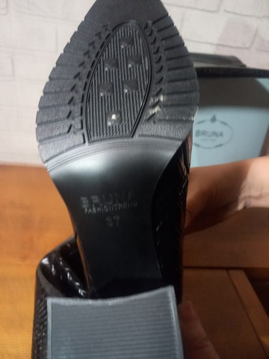 Зимние сапоги. 37размер