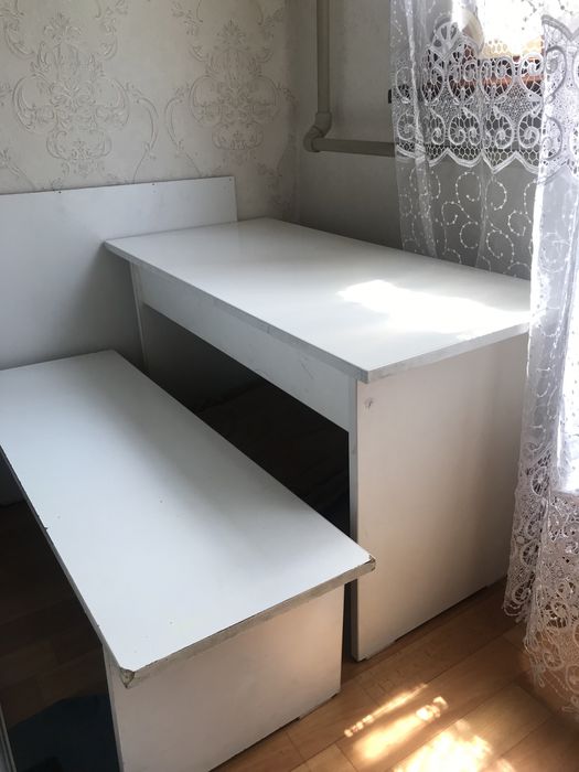 Стол и стулья детский