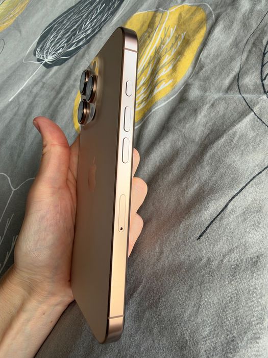 Смартфон Apple iPhone 16 Pro, 256GB, 5G, Desert Titanium