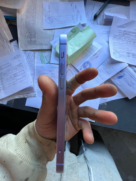 Продам айфон 12 на 128
