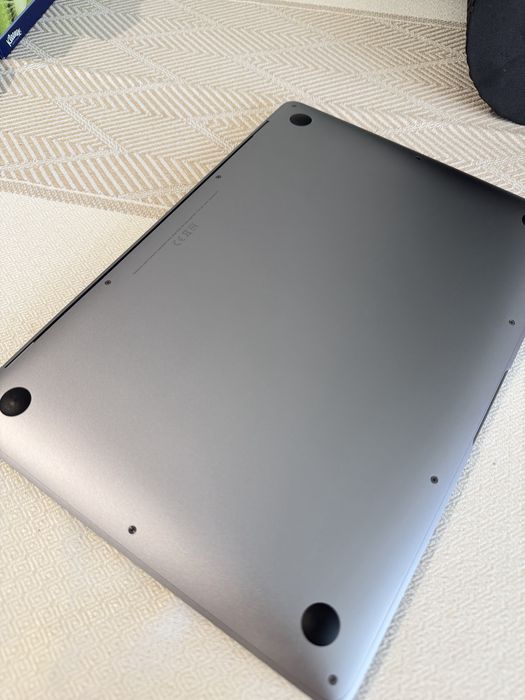 Продам MacBook Air Retina, 13-inch