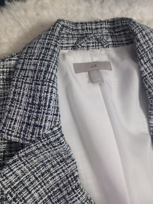 Sacou cambrat din tweed mărimea XS H&M
