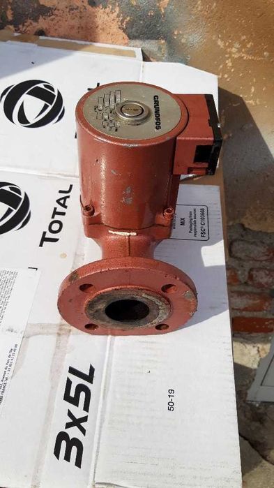 Радиатори за парно и помпи