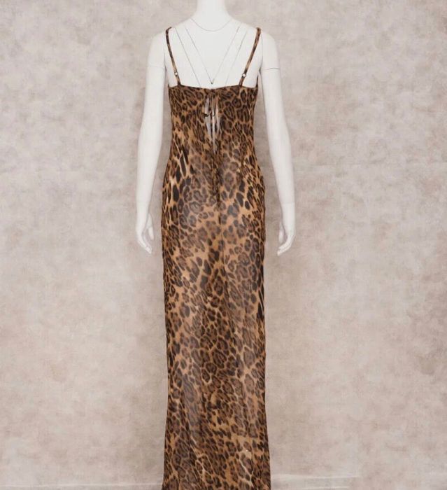 Дълга ефектна рокля