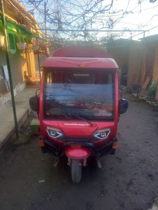 Vând tricicleta amere 200 plus