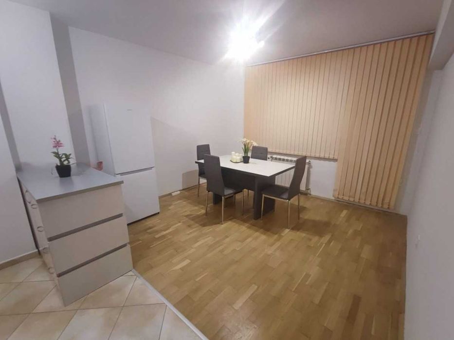 Дава се под наем Четиристаен апартамент в София, Белите брези - 140 кв.м за 1500 € - Снимка #8