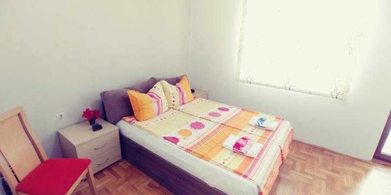 Дава се под наем Двустаен апартамент в Бургас, Център - 60 кв.м за 204 € - Снимка #1