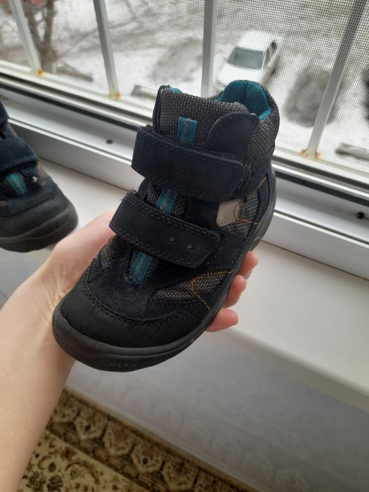 Продам весенние сапожки 30 р.