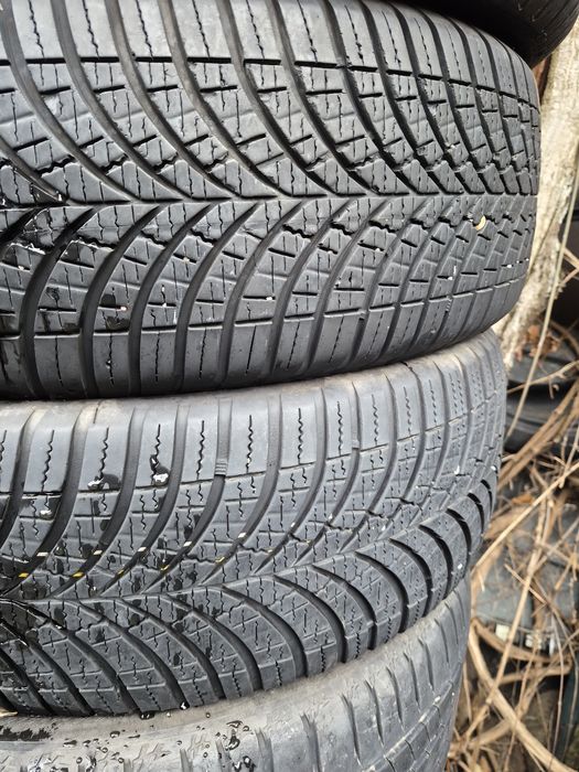 4бр. 215 60 17 Goodyear всесезонни.