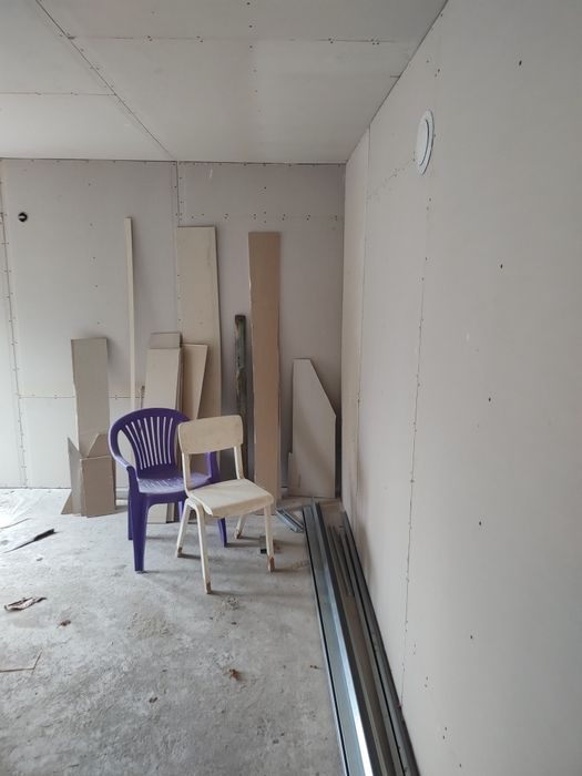 Къща с двор с.Долно Белево