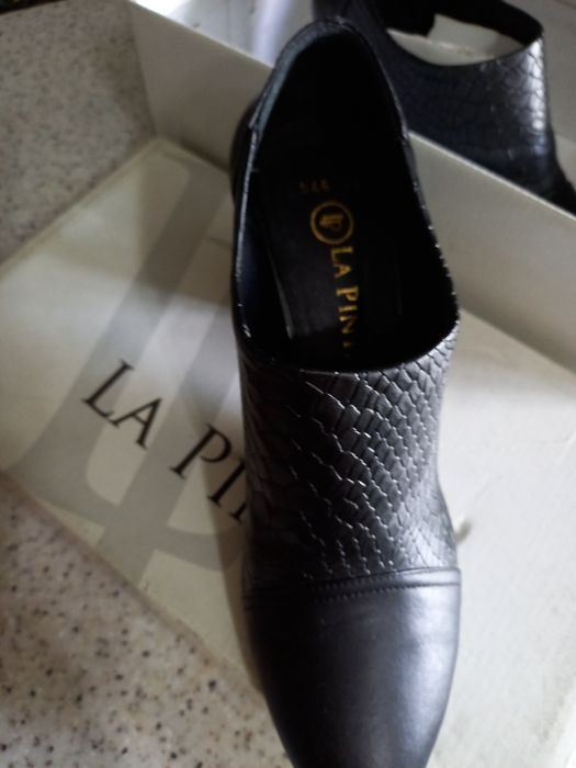 Продам кожаные ботильоны