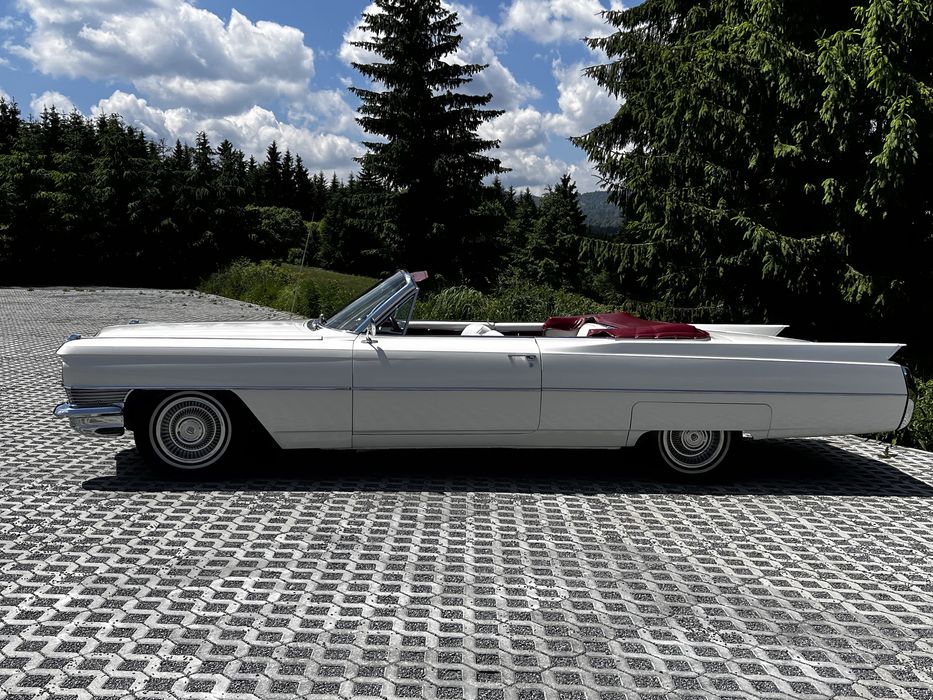 Inchiriez masini Epoca Evenimente Cadillac