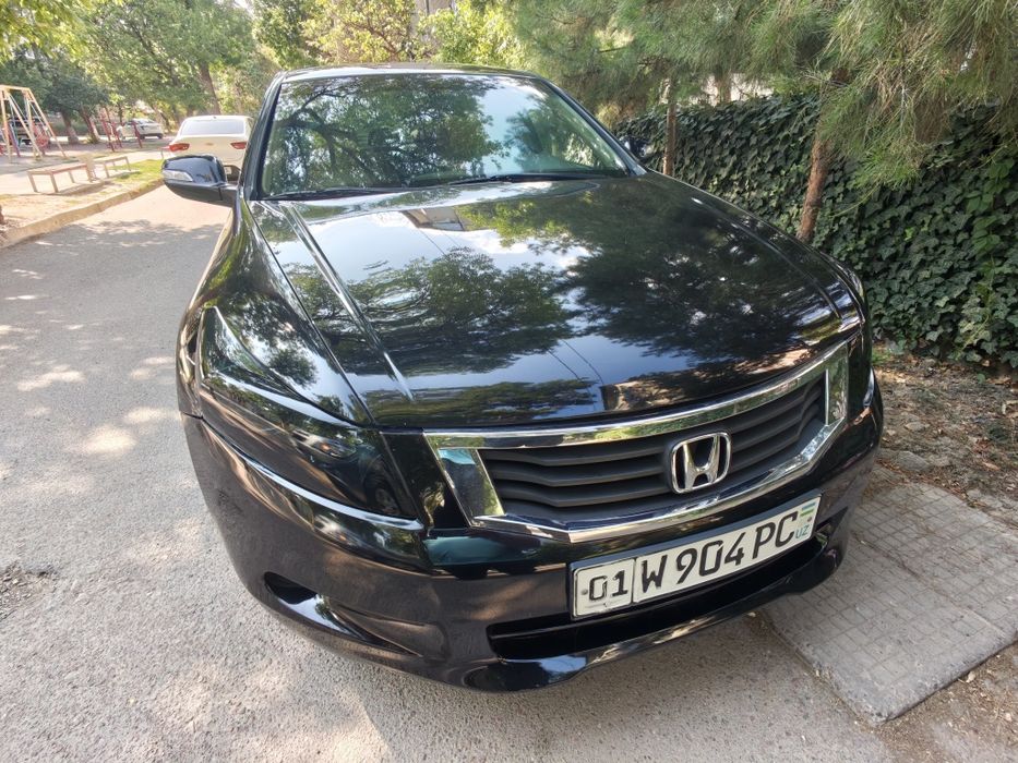 Honda Accord sotiladi