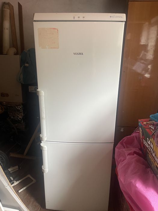 Продам б/у холодильник Vestel