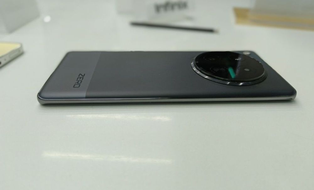 Телефон infinix Zero 40