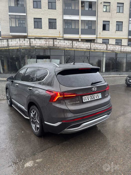 Продаётся Hyundai Santa Fe 3.5, 2021 года выпуска.