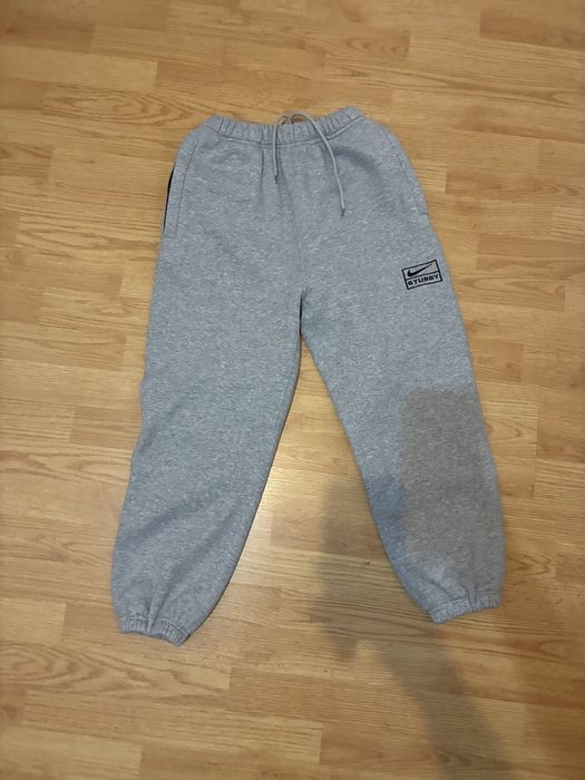 Pantaloni nike marimea S