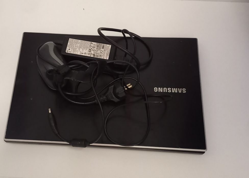 Ноутбук сатылады